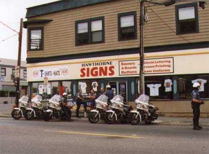 Although fairly cordial, the Police we're slighty irritated that we used the whole hour for our parade, the entries loved it and said it was the longest parade they've been in.